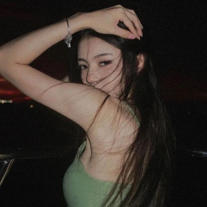 心不在焉的服务生